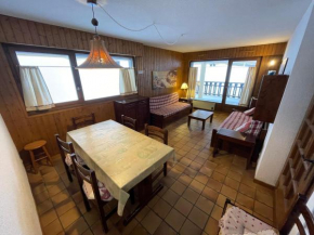 Ski aux pieds, 2 pièces rénové, 5 couchages, terrasse, parking, proche commerces et services - FR-1-572-145